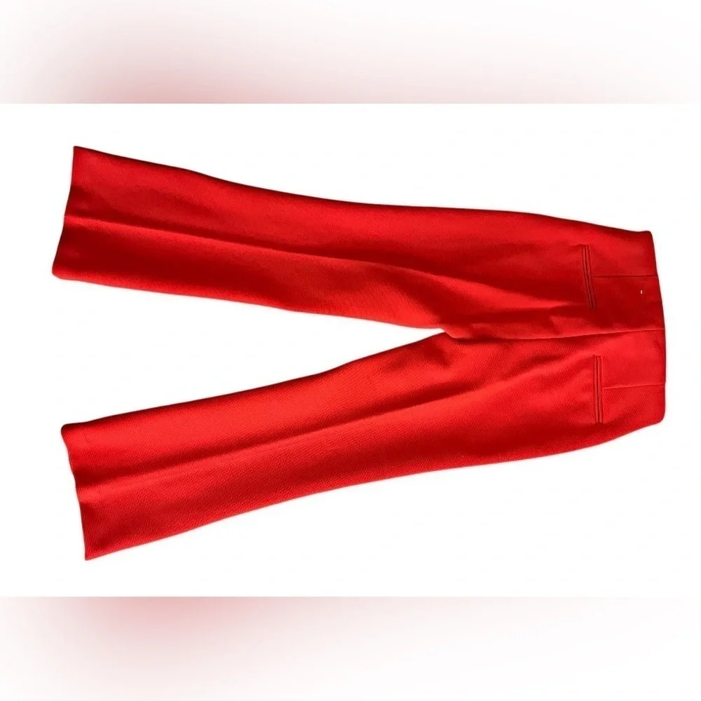 Ann Taylor Button Trim Kick Crop Pant, SZ: 4, Vibrant Red - Picture 3 of 10